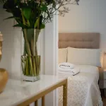 Gravina Corner House